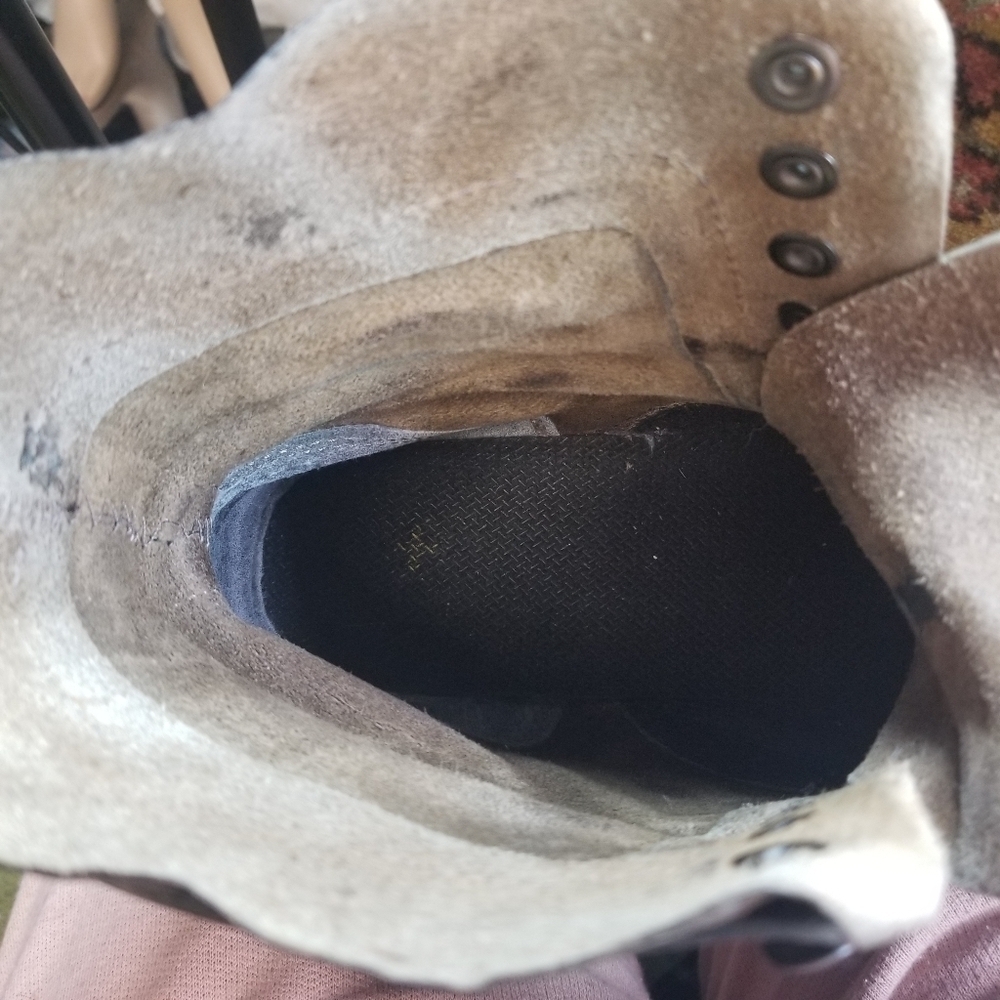 Dr Martens Pier distressed leather mens boots - Picture 14 of 14